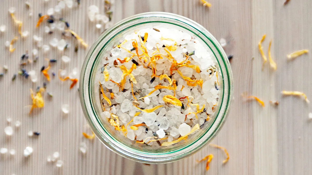 Badsalt med lavendel & Ringblomma DIY, i glasburk