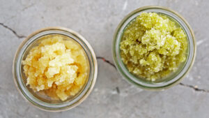 Saltskrubb med morot eller nässla