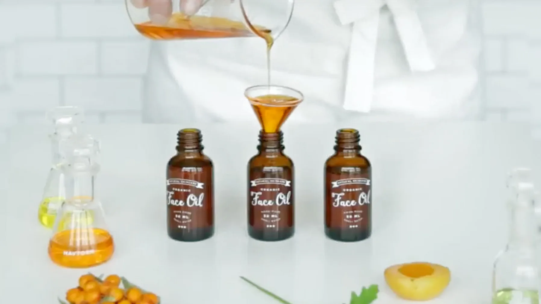 Så här gör du din egen ansiktsolja – tutorial – video