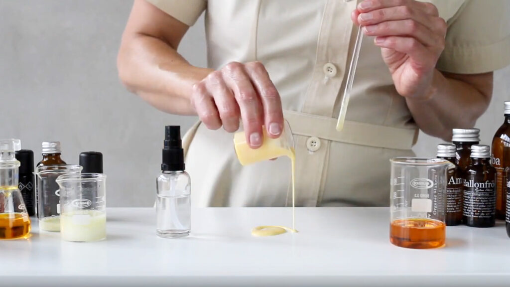 Gör din egen självemulgerande olja med MakersSelf - organicmakers.se