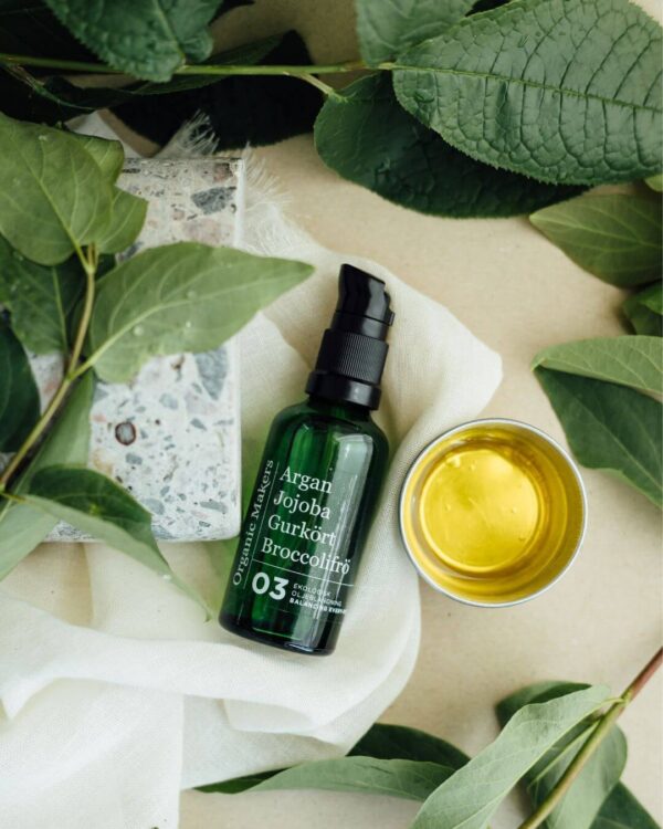 Ekologisk ansiktsolja för balanserande daglig hudvård - organicmakers.se