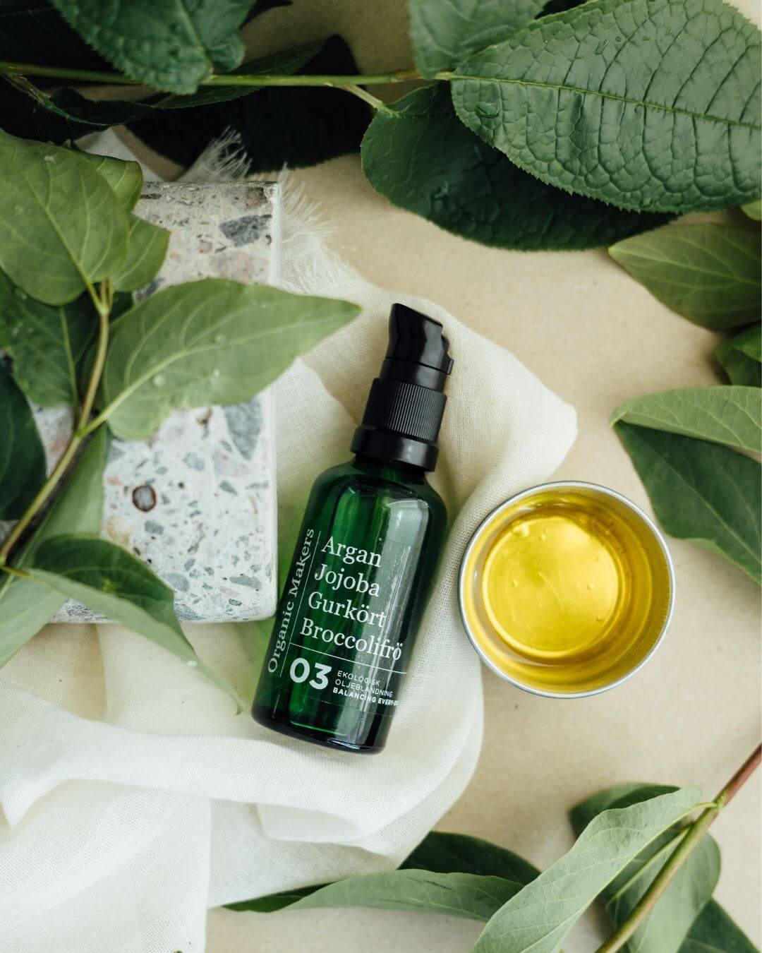 Ekologisk ansiktsolja för balanserande daglig hudvård - organicmakers.se